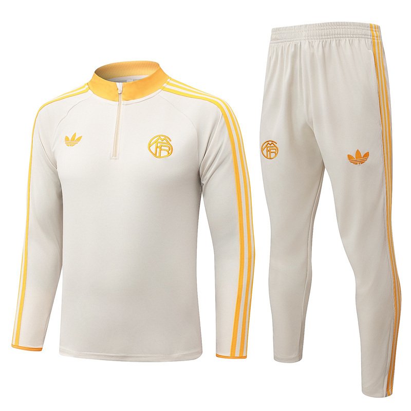 a6a5421c 2026-27 Bayern Munich Apricot Soccer Tracksuit Uniform - Image 1
