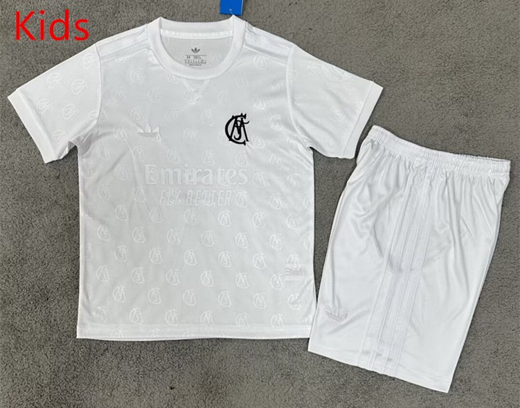 psc (2) 125th Anniversary Edition Real Madrid White kids/youth Soccer uniform - Image 1